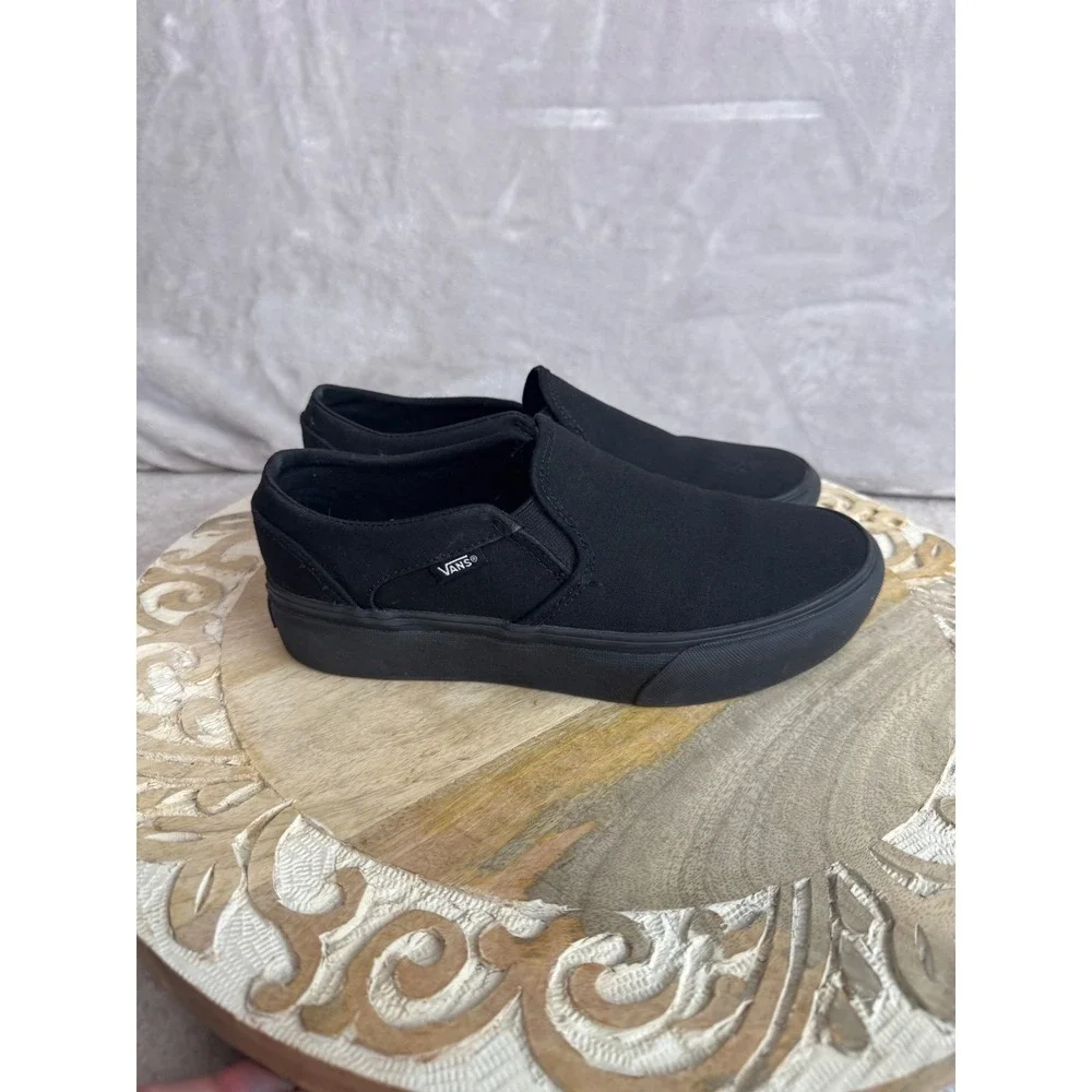 Vans Classic Slip-On Black Canvas Sneakers Womens 8.5 VN000EYEBKA Low Top Skate